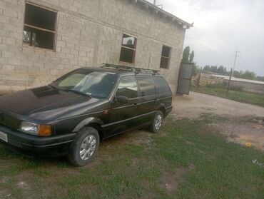 Volkswagen: Volkswagen Passat: 1992 г., 1.8 л, Механика, Бензин, Универсал