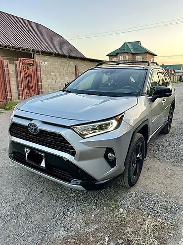 model y: Toyota RAV4: 2021 г., 2.5 л, Гибрид, Кроссовер — 2