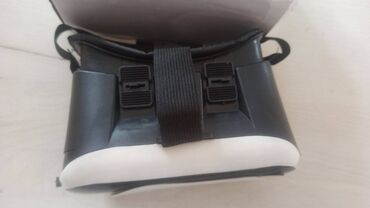 Oprema za video igre: VR Box naočare sa daljinskim Zamisli da sediš kod kuće, a oko tebe – — 4