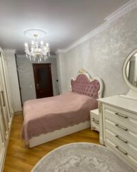 Uzunmüddətli kirayə mənzillər: Menzil 28 May metrosunun yaxinliginda yerlewir 3 Otaq Su isiq qaz — 9