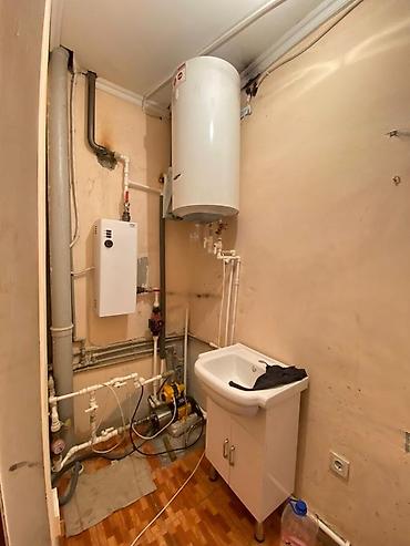 Продажа коттеджей и домов: Продаётся 2-х этажный дом в Ала арча 3 Локация: Дом расположен в — 14