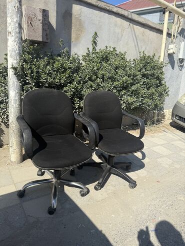 metbex meneli: Ofıs kreslo ıwleydı her wey