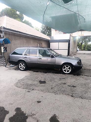 короткий спринтер: Mercedes-Benz W124: 1989 г., 2.2 л, Механика, Бензин, Универсал — 8
