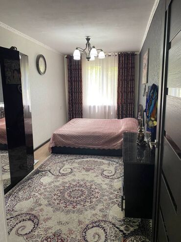 купить квартиру в 12 микрорайоне бишкек: 3 комнаты, 58 м², 104 серия, 3 этаж, Косметический ремонт