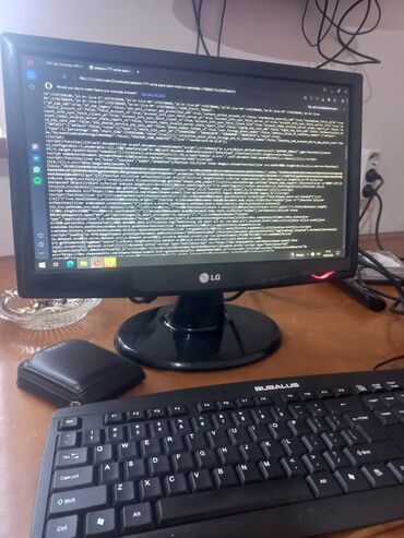 masaüstü kompüter qiymətləri: LG monitor, qara rəngdə, masaüstü kompüterlər üçün uyğundur. Evdə və