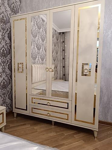 Yeni, 4 qapılı, Güzgülü, Bej, Açılan, Düz dolab