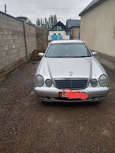 спринтер грузовой средний база: Mercedes-Benz E-Class: 2000 г., 2 л, Механика, Газ, Седан