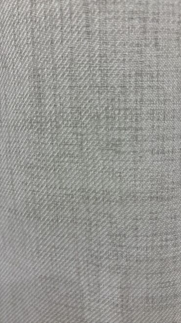 Pərdə və tüllər: Ağ rəngdə, zolaqlı dizaynı olan tül pərdə. Yüngül və şəffaf materialı — 20