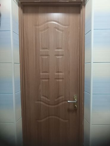 дверь бу: Межкомнатная дверь со стеклом, 2000 * x 600 см, Б/у