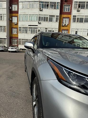 platinum: Toyota Highlander: 2021 г., 3.5 л, Автомат, Бензин, Кроссовер — 10