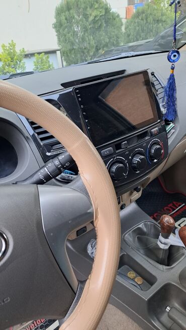 Toyota: Toyota Fortuner: 2.7 l | 2013 il Ofrouder/SUV — 10