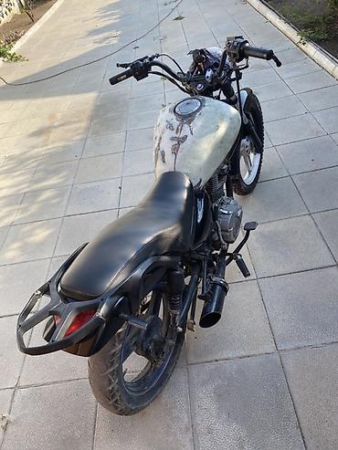 bajaj pulsar rs200: Zontes 150 sm3, 2014 il — 4