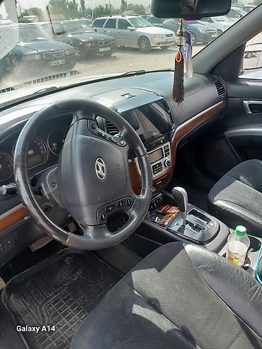 Hyundai Santa Fe: 2009 г., 2 л, Автомат, Дизель, Кроссовер — 4