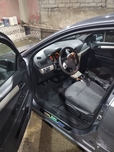 avtomobil cadırı: Opel Astra: 1.3 l | 2007 il 265000 km Hetçbek