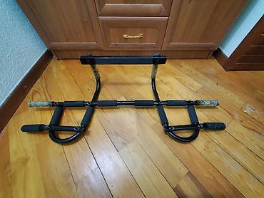 Другие тренажеры: Продаю дверной турник. Состояние: отличное. Комплектация полная: - — 12