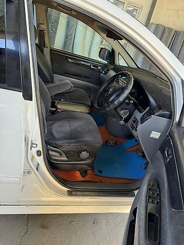Toyota: Toyota Ipsum: 2002 г., 2.4 л, Автомат, Газ, Минивэн — 3