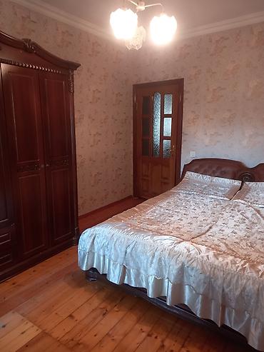 samaxida kirayə ev: KİRAYE ev verilir. 2 otaqlı TAM TEMİRLİ menzil . Eşyalarla — 4