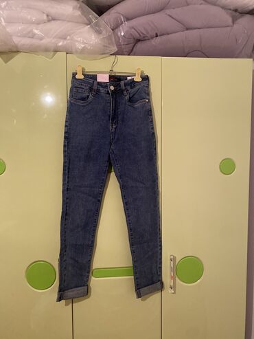 джинсы из: Прямые