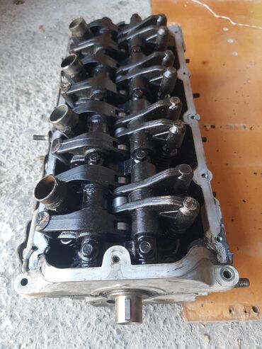 Sbor motorlar və silindr başlıqları: Chery amulet 2008. 2009illeri sökulub satilir.1.5 ve 1.6.ya ehtiyat