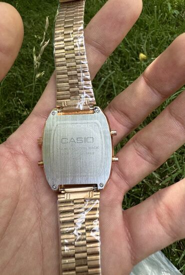 uni c: Yeni, Qol saatı, Casio, rəng - Gümüşü