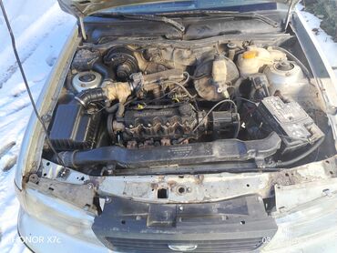 Daewoo: Daewoo Nexia sedan - Kuzov: 4 qapılı sedan, gümüşü rəng - Mühərrik — 3