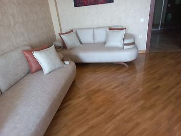 salon mallar: İki ədəd salon divanı dəsti - Rəng: açıq bej üzlük, pas rəng — 2