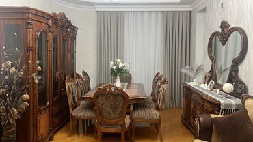 Qonaq otağı dəstləri: İşlənmiş, Masa və oturacaqlar, Kredit yoxdur, Malayziya