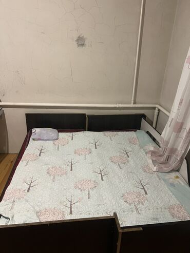защитный барьер для взрослой кровати: Односпальная кровать с матрасом темным изголовьем и бортиками