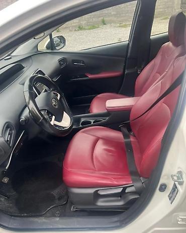 Toyota: Toyota Prius: 2017 г., 1.8 л, Автомат, Гибрид — 4