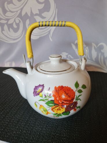 Čajnici: Bokal,cajnik rucno oslikan 70te. Bokal je perfektan,samo dno unutar — 5