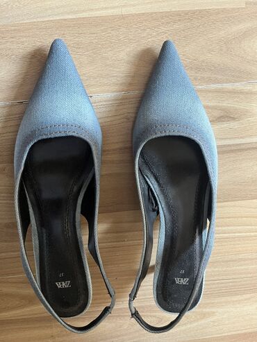 ayaggabı: Zara, Ölçü: 37, rəng - Göy, Yeni