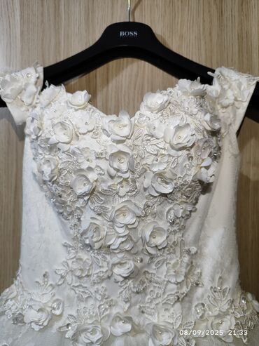 Toy paltarları: Gəlinlik – güpür və çiçək işləməli - Rəng: ağ az moloçnuluq var — 4