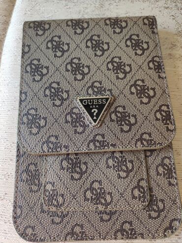 guess patike ženske: Women's wallet, Guess