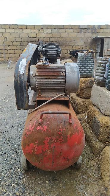 hamam avadanlıqları: Sənaye tipli hava kompressoru - Elektrik mühərrikli, kəmər ötürməli — 1