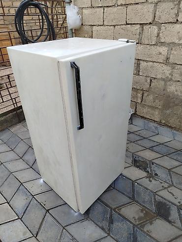 vestel soyuducu servis: Ağ rəngli bir kameralı məişət soyuducusu.
satılır — 1