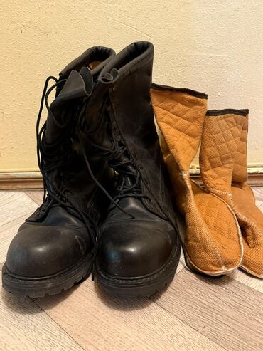 Босоножки, сандалии, шлепанцы: GORE-TEX “Best Defense” ölçü 42/42,5 - Material: qalın qara dəri