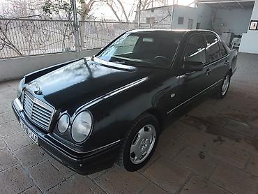 Mercedes-Benz: Mercedes-Benz E 240: 2.4 l | 1998 il Sedan — 2