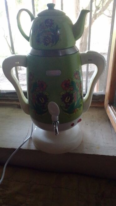 su çənlərinin qiyməti: Elektrik samovar-çaydan dəsti - İkiqat sistem: aşağıda elektrikli
