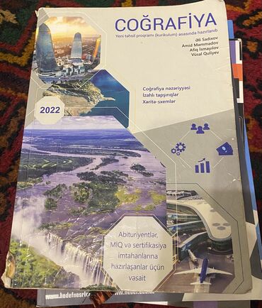 Digər məktəb dərslikləri: Kitablar bəziləri heç istifadə olunmayıb bəziləri çox az ehdiyacı olan — 8