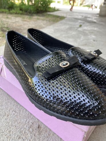 обувь columbia бишкек: Туфли 41, цвет - Черный