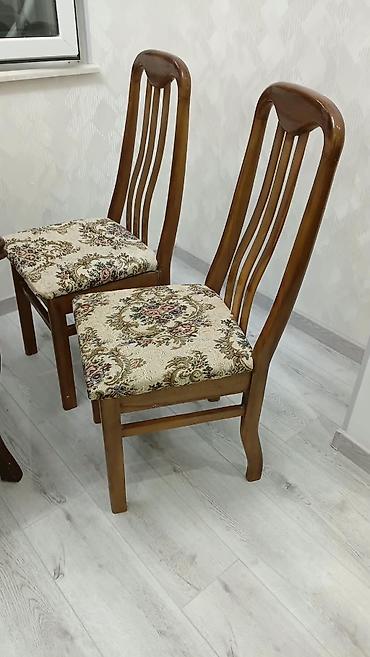 taxta rəf: Klassik üslubda yemək otağı dəsti - Tərkibi: taxta masa + 5 ədəd stul — 2