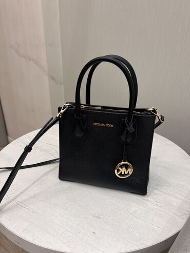 Классические сумки: Классическая сумка, Michael Kors, США, Материал: Натуральная кожа, Застежка на молнии, Женские, Б/у