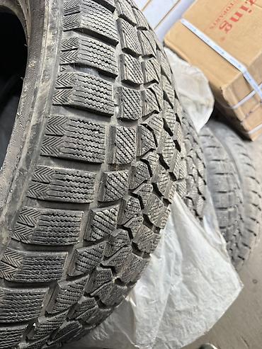 зимний балоны: Зимние шины 275/55 R20 - Размер: 275/55 R20 (радиус 20") - Индекс — 3