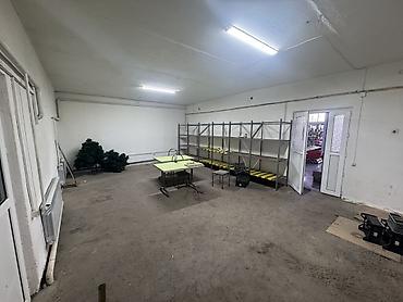Аренда магазинов: Сдается помещение в аренду 250 кв.метров +2 склада. Находится по — 6