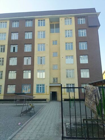 вип квартира ош: 2 комнаты, 53 м², 2 этаж