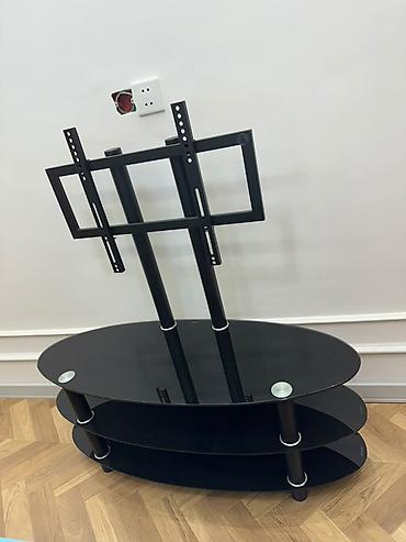 televizor alti alcıpan: TV stendi və asqı sistemi - Material: qara temperli şüşə rəflər (3 — 2