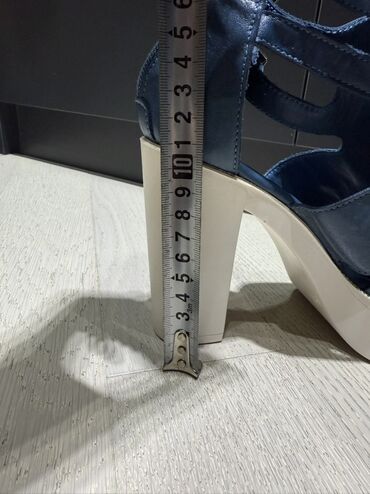 Basanoşka və səndəllər: Ölçü: 38, rəng - Göy, Yeni — 9