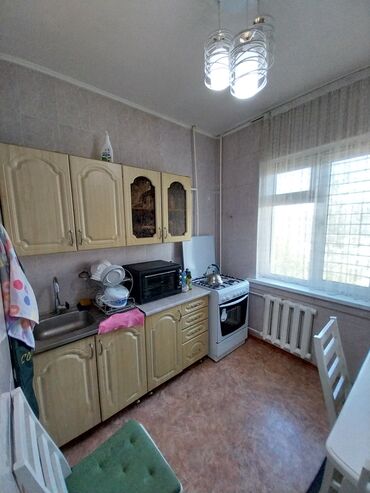 продажа квартиры в бишкеке: 2 комнаты, 48 м², 105 серия, 4 этаж, Старый ремонт
