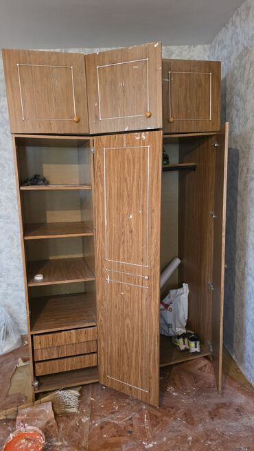 гостинные столы: Шкаф для одежды, Угловой, ЛДСП