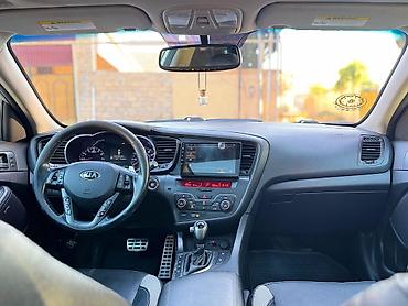 kia avtosalon: Kia Optima sedan – gümüşü rəngdə, tam ölçülü şəhər və magistral üçün — 6